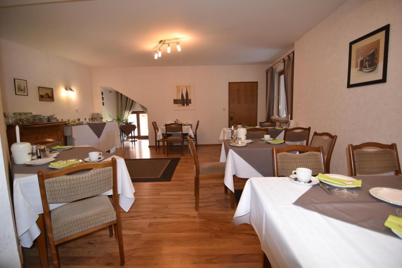 Gasthaus Deutsches Haus Garni Wunstorf Bagian luar foto